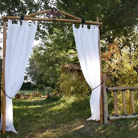 Mas D'alphonse Bed and Breakfast Aigremont